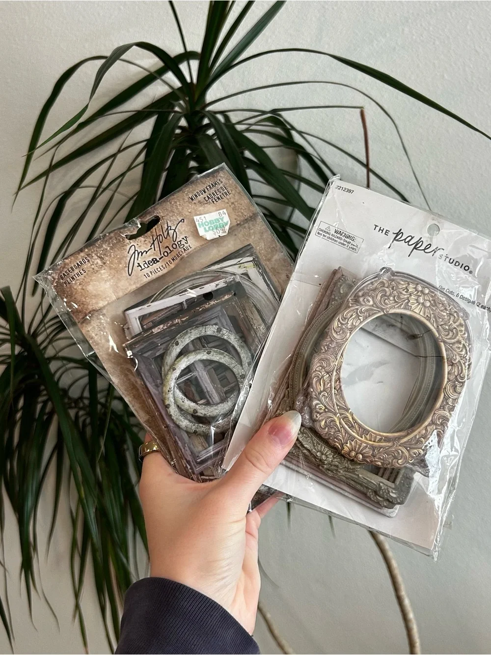 Vintage Ornate Frame Embellishments - Gold and Bronze for crafts